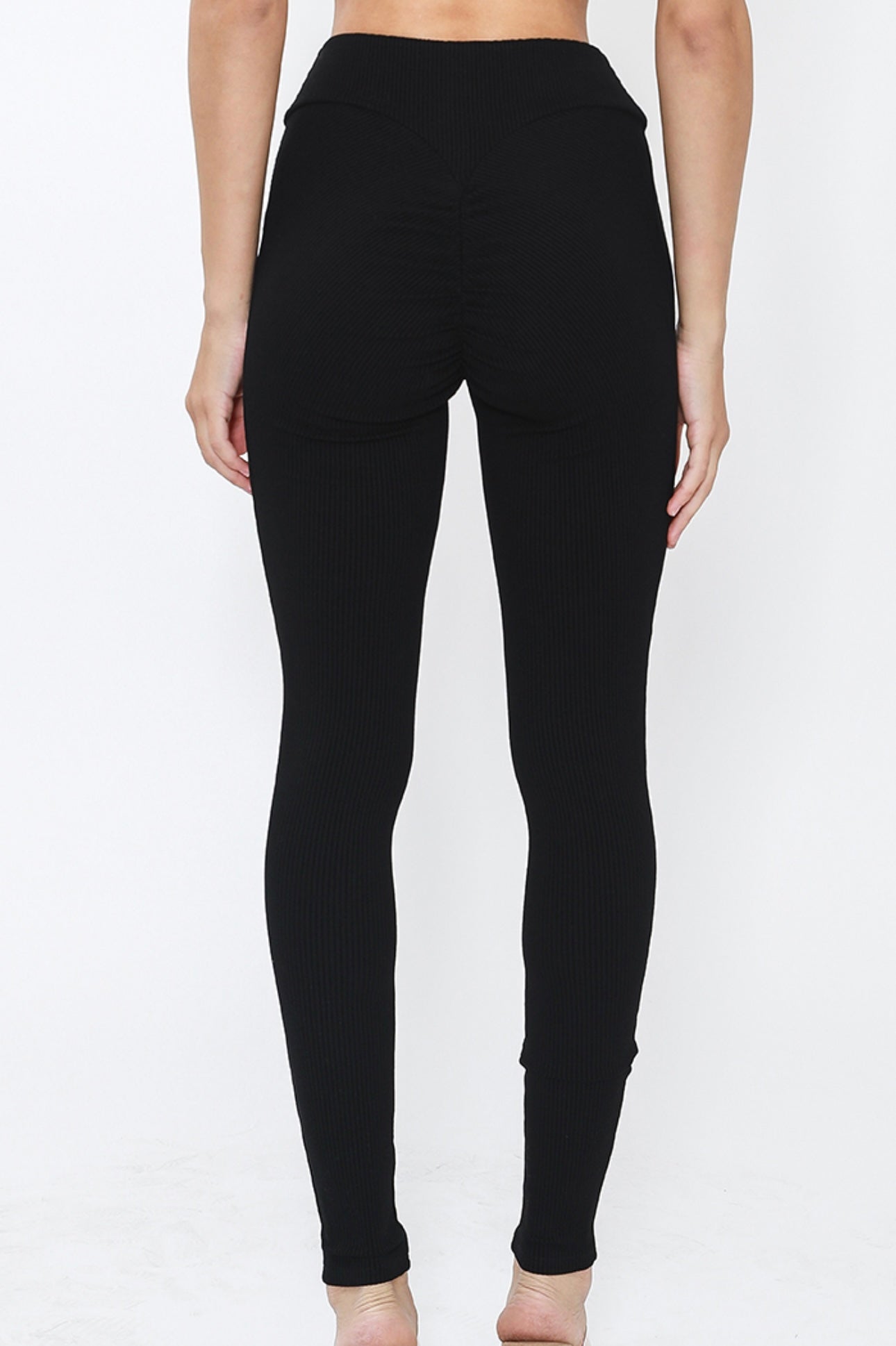 LAVISH SCRUNCH LEGGINGS-CLASSIC BLACK